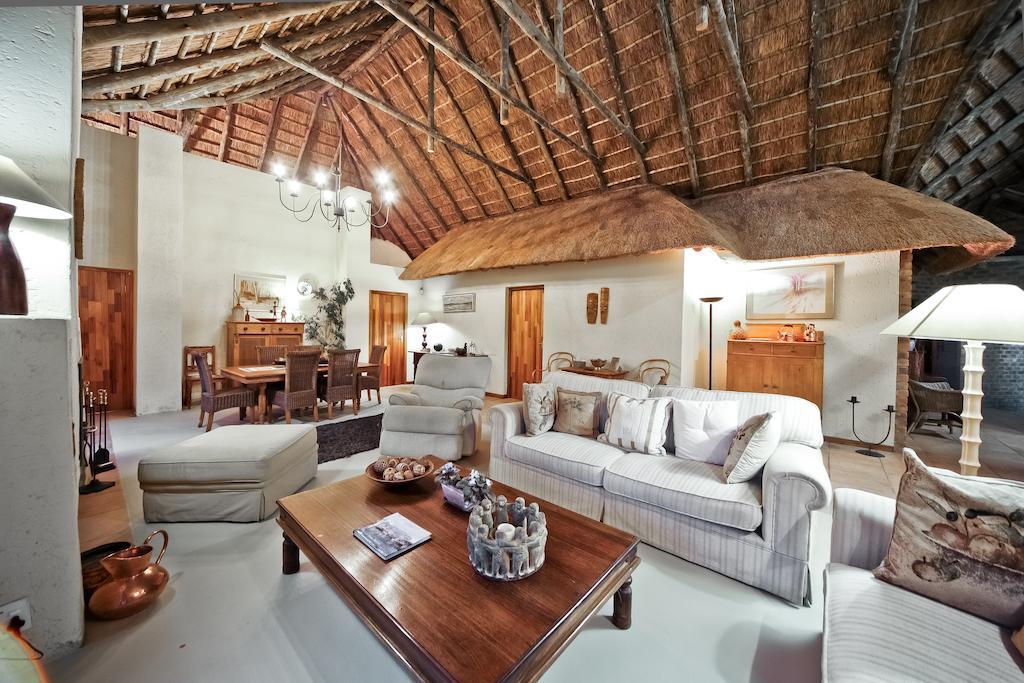 50 On Shepherd Boutique Guest House Сандтън Екстериор снимка
