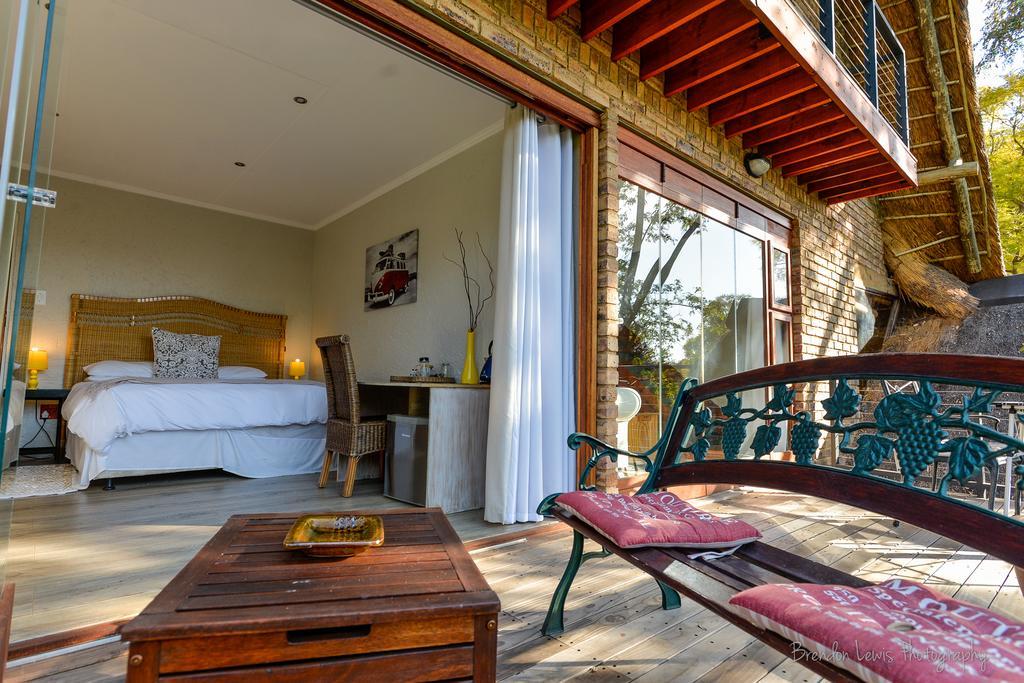 50 On Shepherd Boutique Guest House Сандтън Екстериор снимка