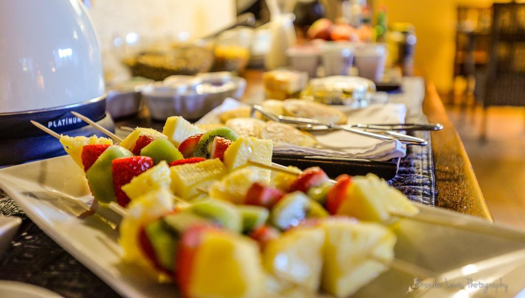 50 On Shepherd Boutique Guest House Сандтън Екстериор снимка